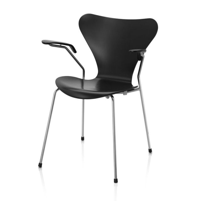 Fritz Hansen Series 7™ Armchair (Laminated)