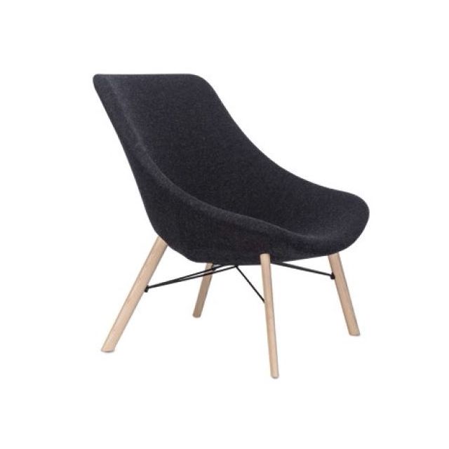 Lapalma Auki S115 Four Legged Base Lounge Chair