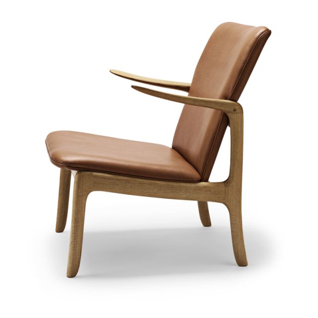 Carl Hansen & Son OW124 Beak Chair